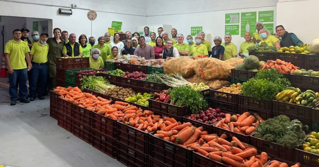 Asociación de Bancos de Alimentos de Colombia is scaling its agricultural recovery program to connect more people experiencing hunger to nutritious, surplus produce through a partnership with PIMCO. (Photo: Asociación de Bancos de Alimentos de Colombia)